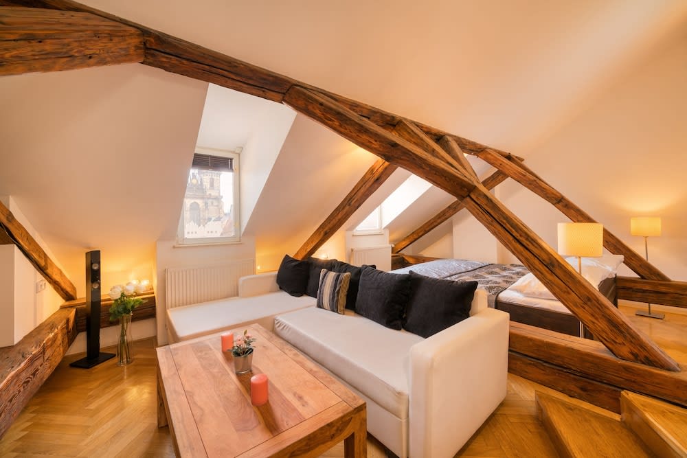 Old Town Square Premium Residence 1