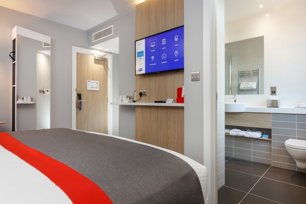 Holiday Inn Express WIGAN by IHG 4