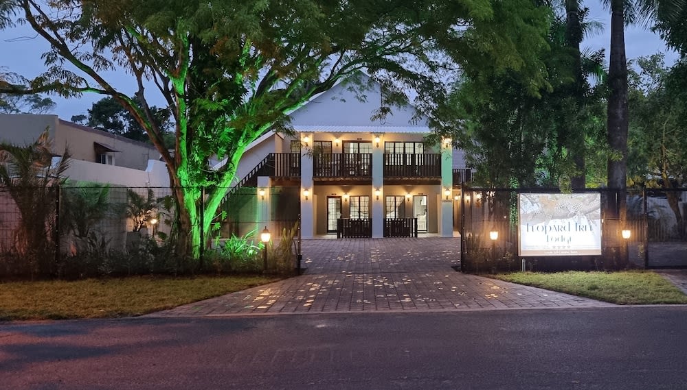 Leopard Tree Lodge 1
