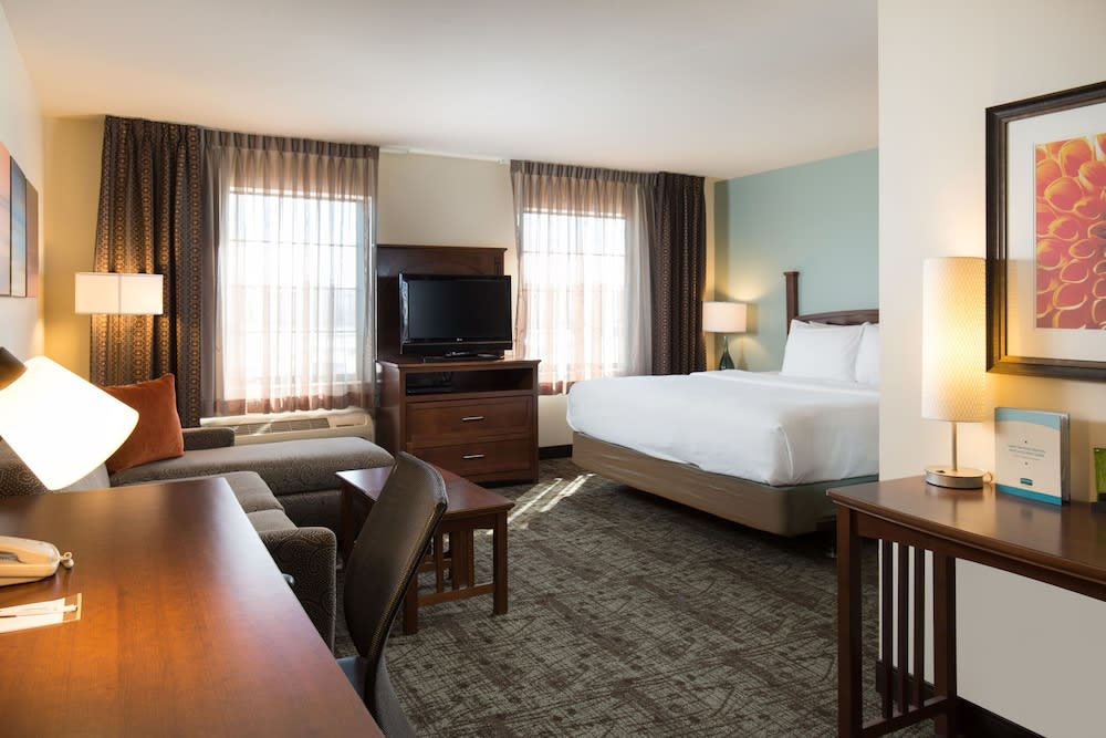 Staybridge Suites TOLEDO - MAUMEE by IHG 2
