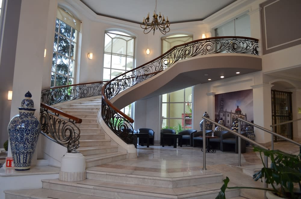 Plaza Camelinas Hotel 2