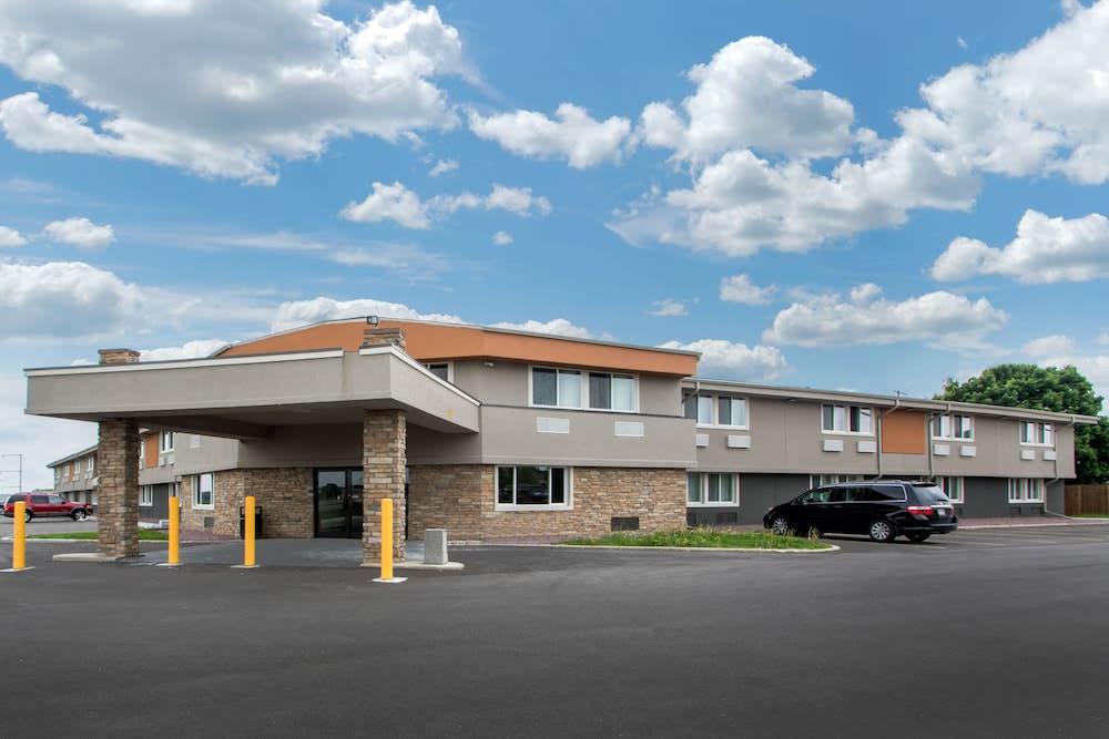 Quality Inn Madison West Near University Area 1