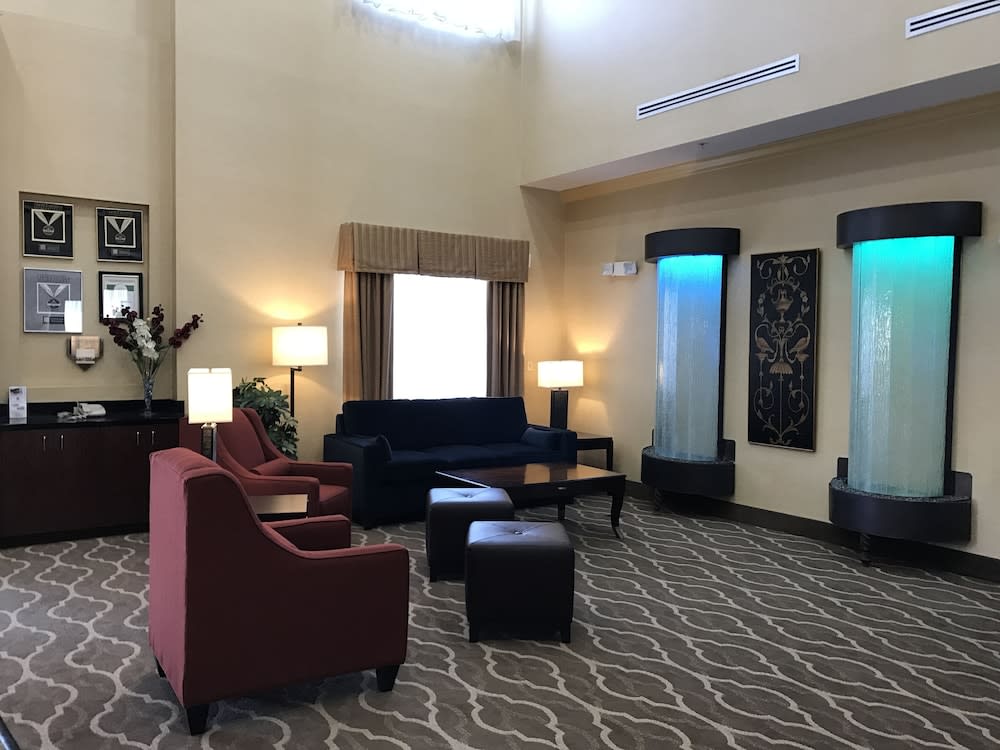 Comfort Suites Fredericksburg North 2