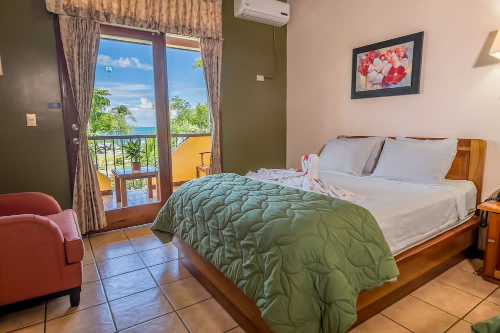 Hotel Manuel Antonio 1