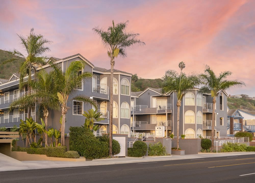 Beachfront Inn and Suites at Dana Point 1