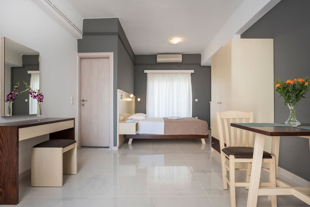 Esplanade Apartments 5