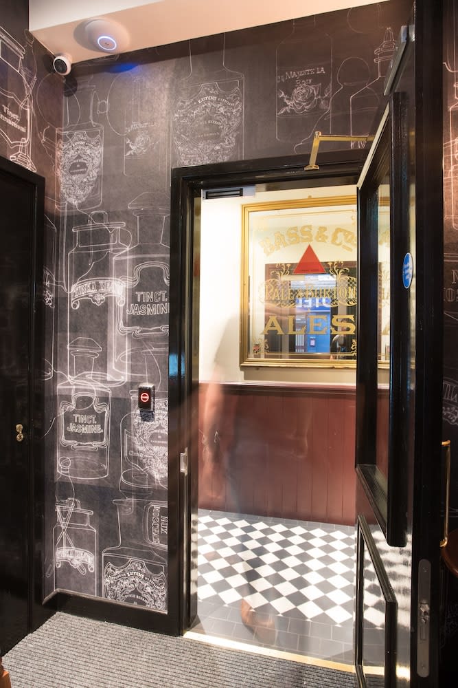 Camden Enterprise Hotel 2