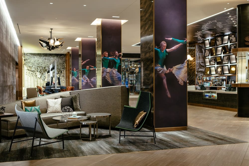 Renaissance Chicago Downtown Hotel 2