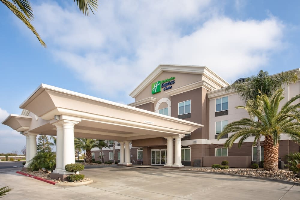 Holiday Inn Express & Suites CHOWCHILLA - YOSEMITE PK AREA by IHG 1