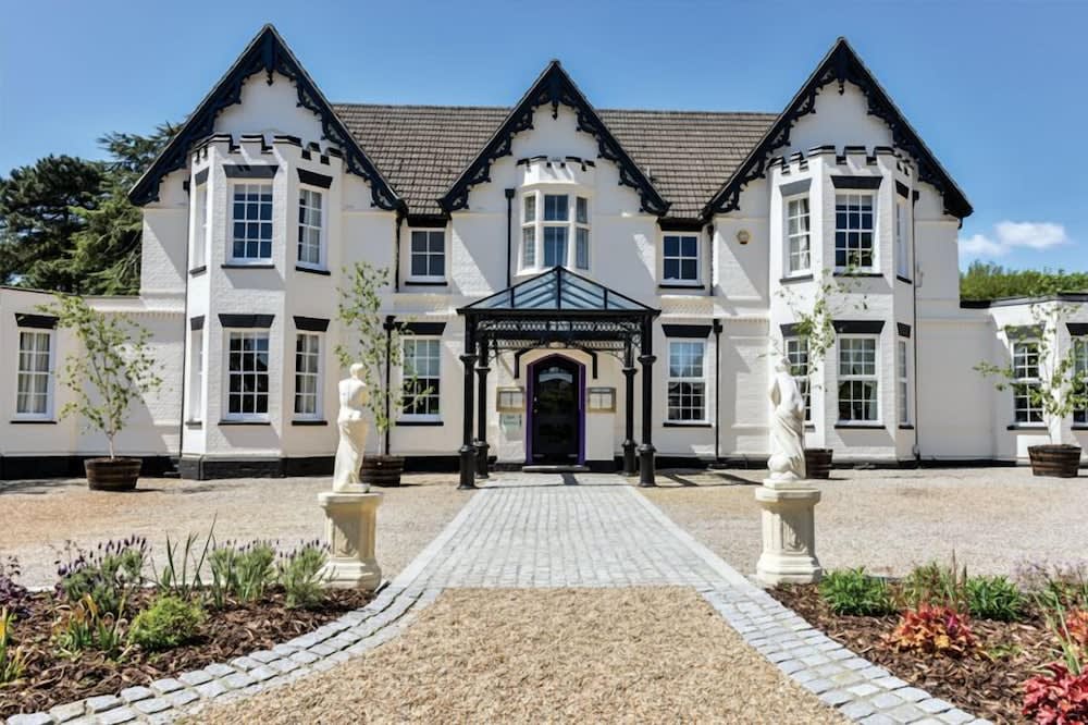 The Coach House Suffolk 1