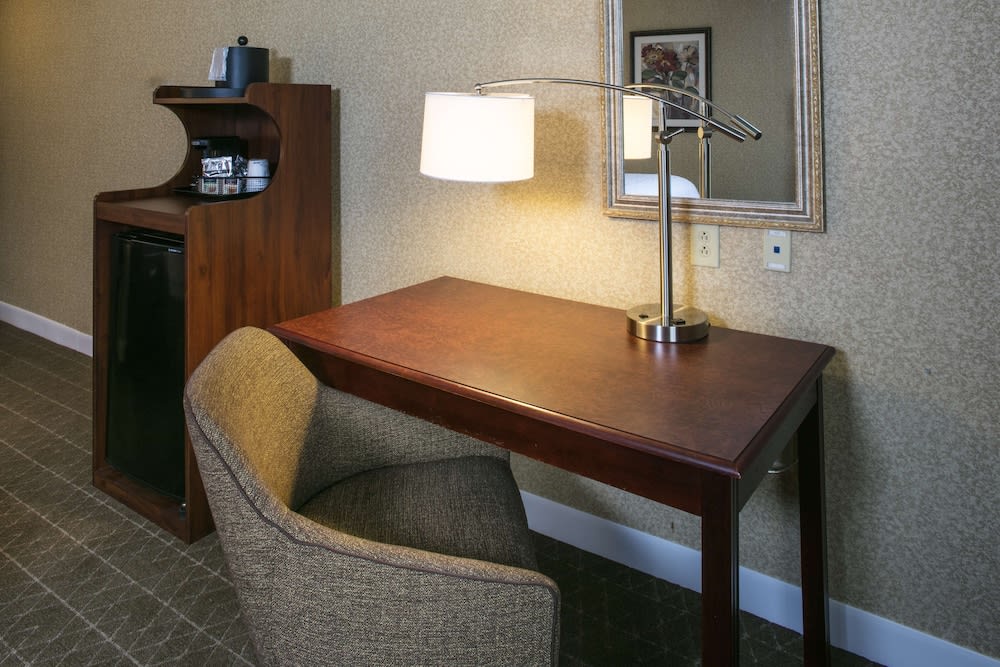 Hampton Inn & Suites Toledo-Perrysburg 5