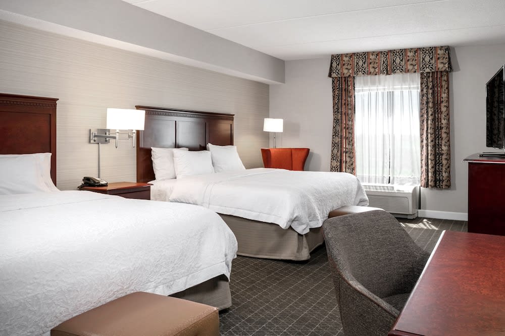 Hampton Inn & Suites Toledo-Perrysburg 2