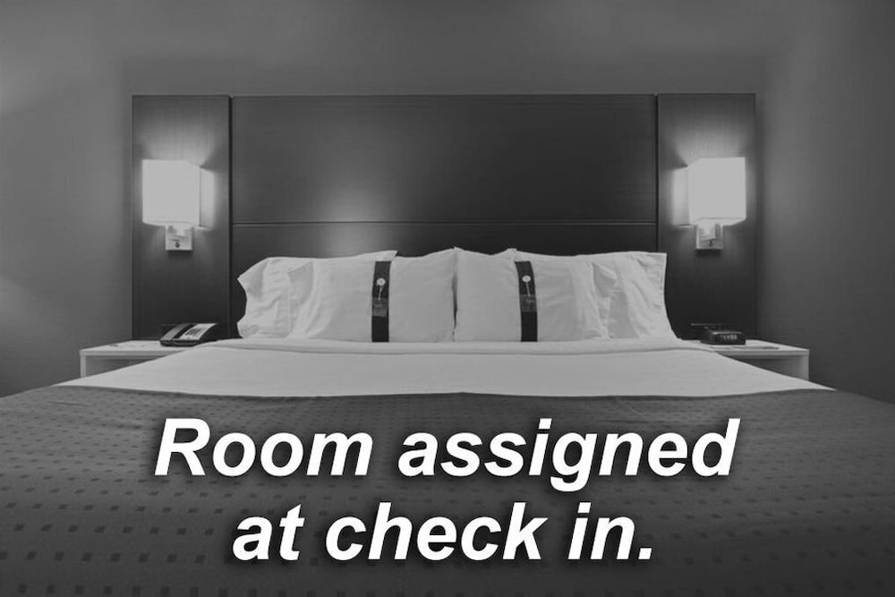 Holiday Inn Express & Suites DFW WEST - HURST by IHG 1