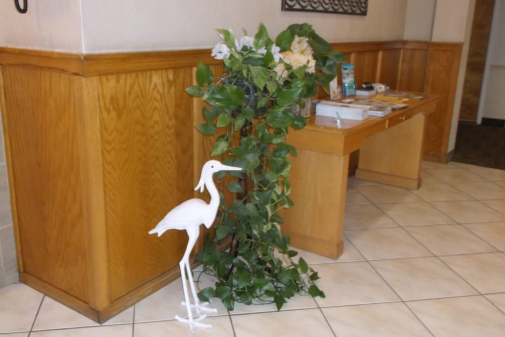 Days Inn & Suites by Wyndham Lake Okeechobee 2