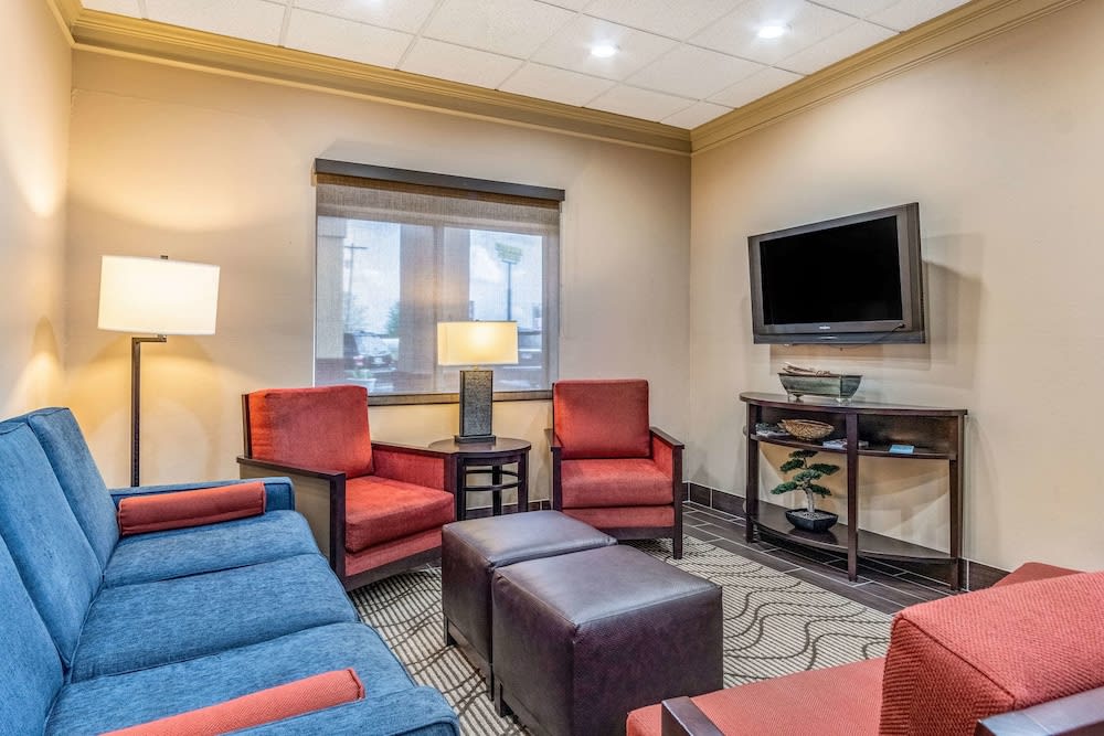 Comfort Inn & Suites Tuscumbia-Muscle Shoals 1