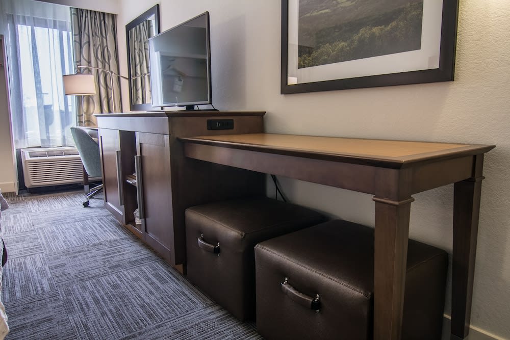 Hampton Inn Winchester-University/Mall Area 5