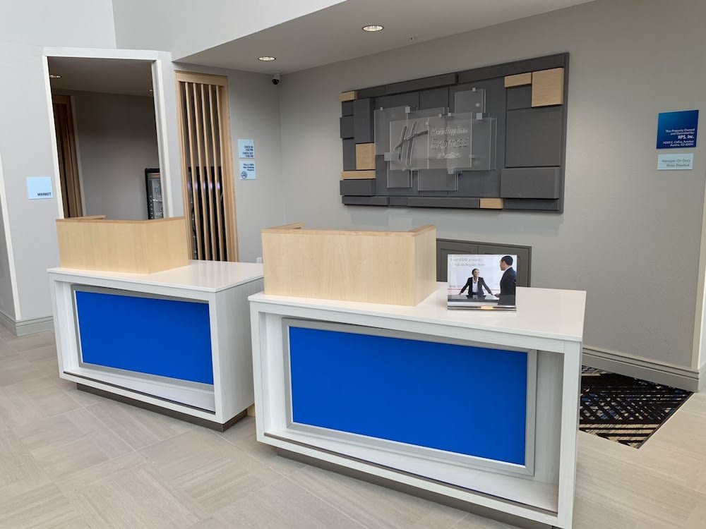 Holiday Inn Express & Suites Denver - Aurora Medical Campus by IHG 3