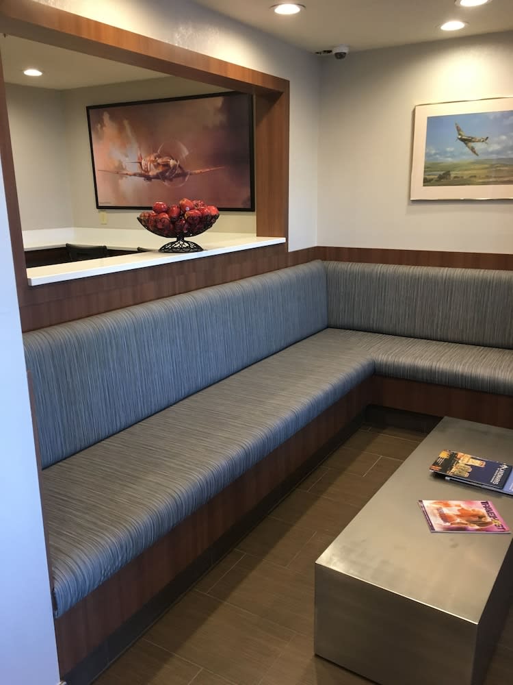 Microtel Inn & Suites by Wyndham 5