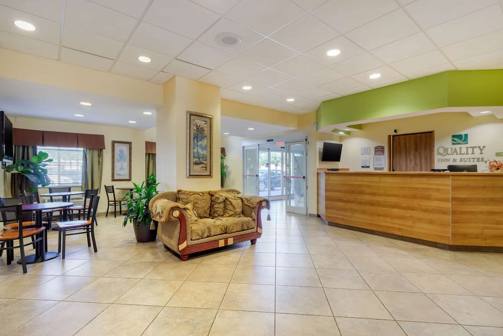 Quality Inn & Suites Lehigh Acres Fort Myers 2