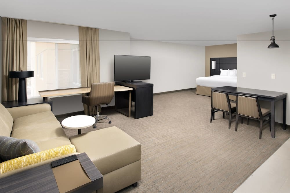 Residence Inn by Marriott Denver Airport/Convention Center 2