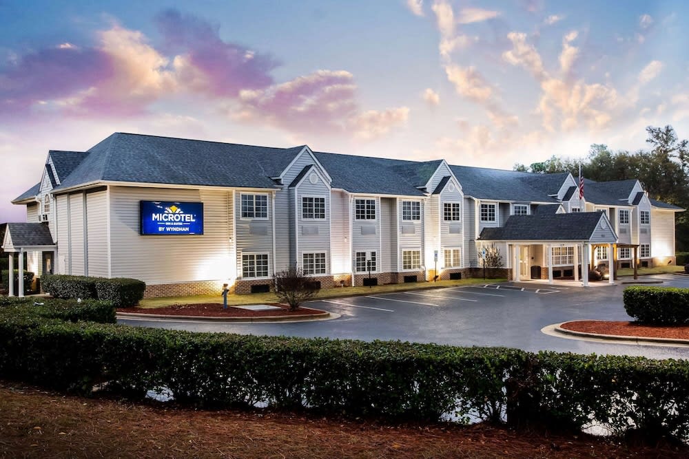 Microtel Inn & Suites by Wyndham Southern Pines Pinehurst 1