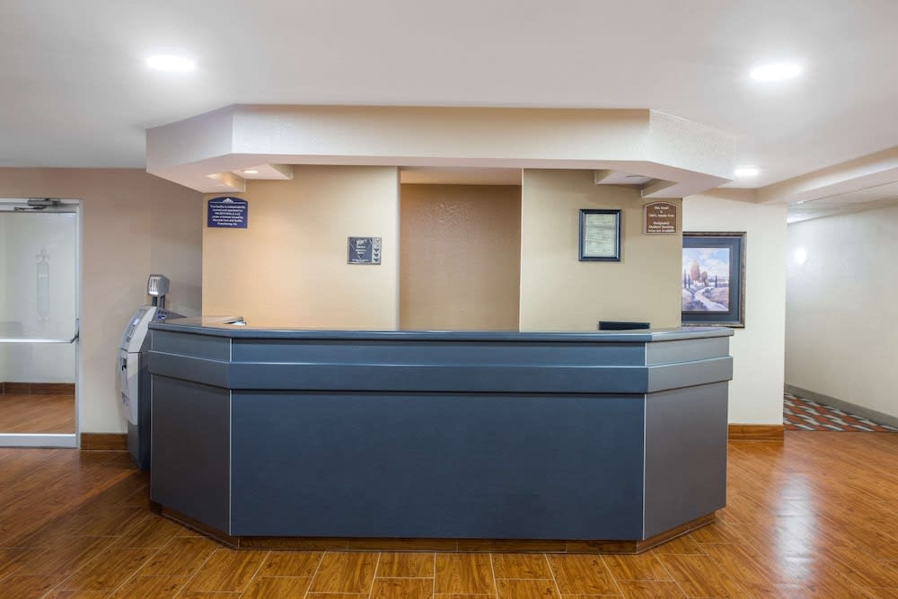 Microtel Inn and Suites by Wyndham Appleton 2