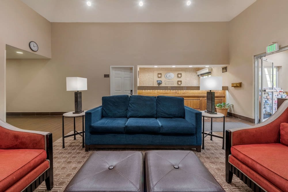 Comfort Suites Fort Collins Near University 2
