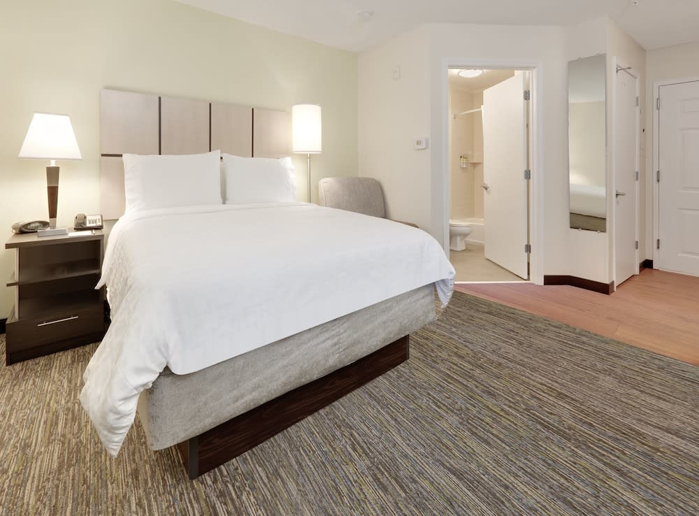 Candlewood Suites Salina by IHG 5