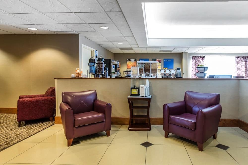 Comfort Inn & Suites Thomson 2