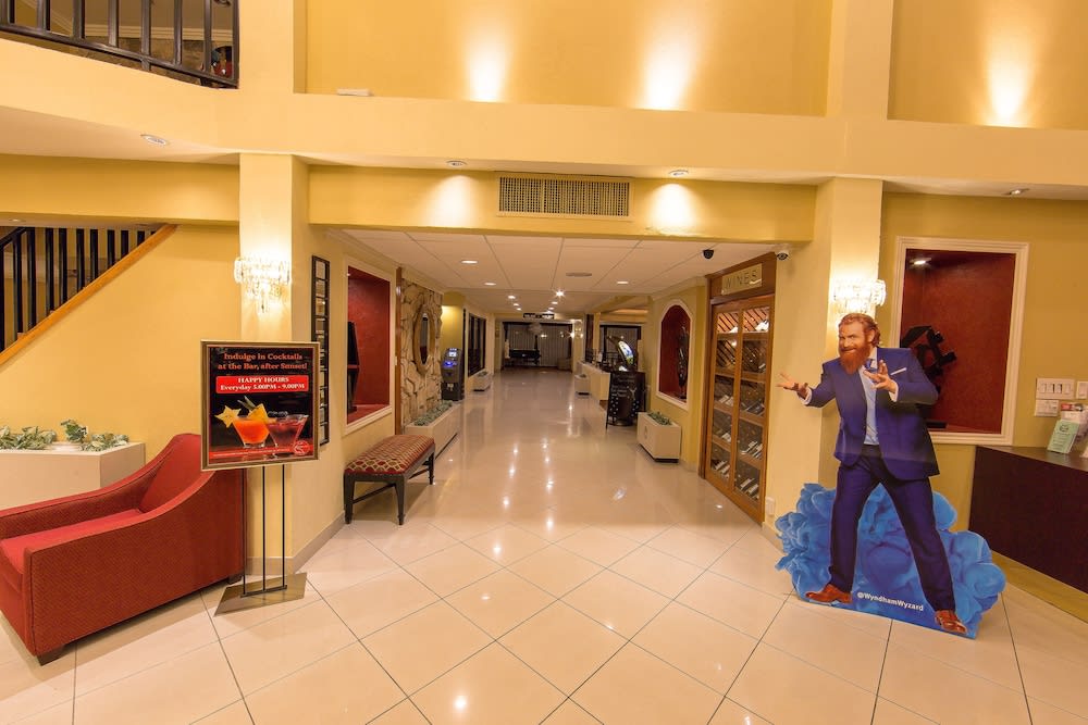 Ramada by Wyndham Houston Intercontinental Airport East 2