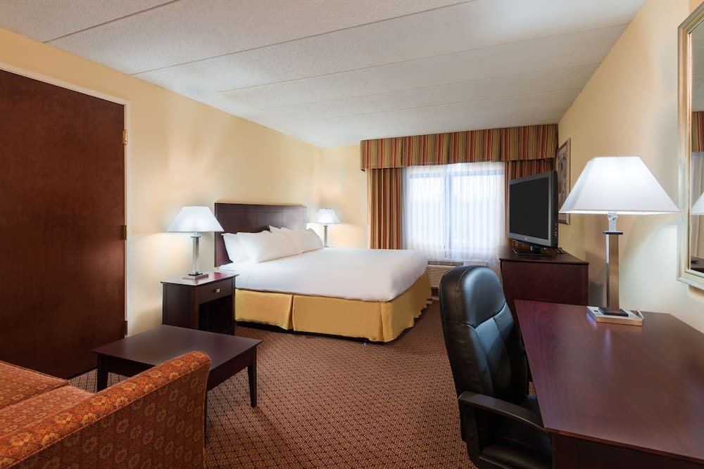 Holiday Inn Express Richmond Airport by IHG 4
