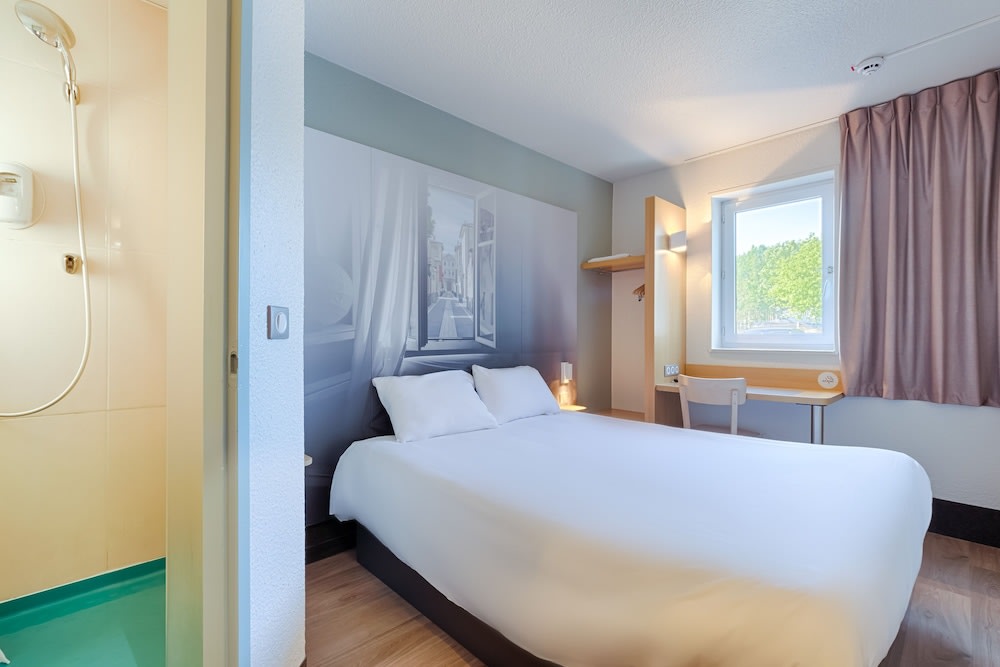 B&B HOTEL Aix-en-Provence Pont de l'Arc 1