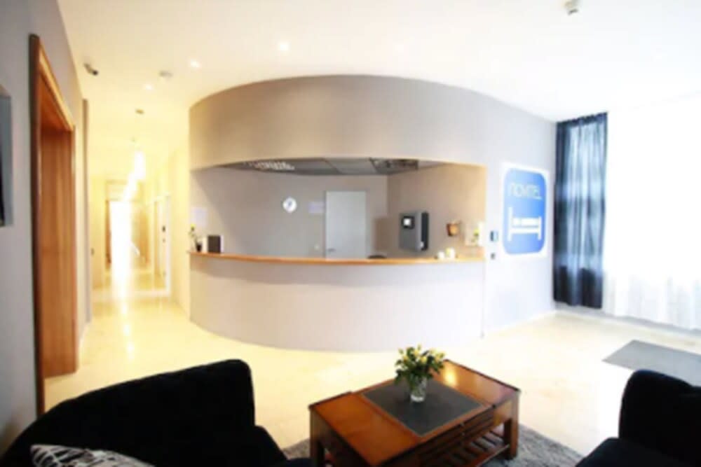 ARRIVEL Hotel Kirchheim - bisher Novitel 2