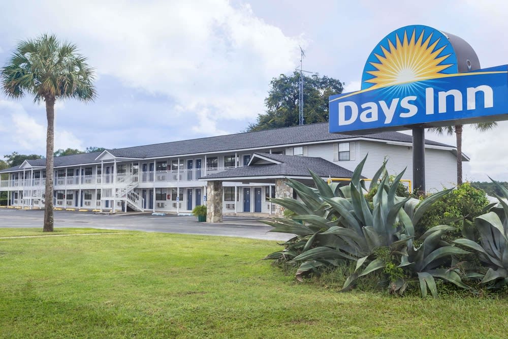 Days Inn by Wyndham Madison 1
