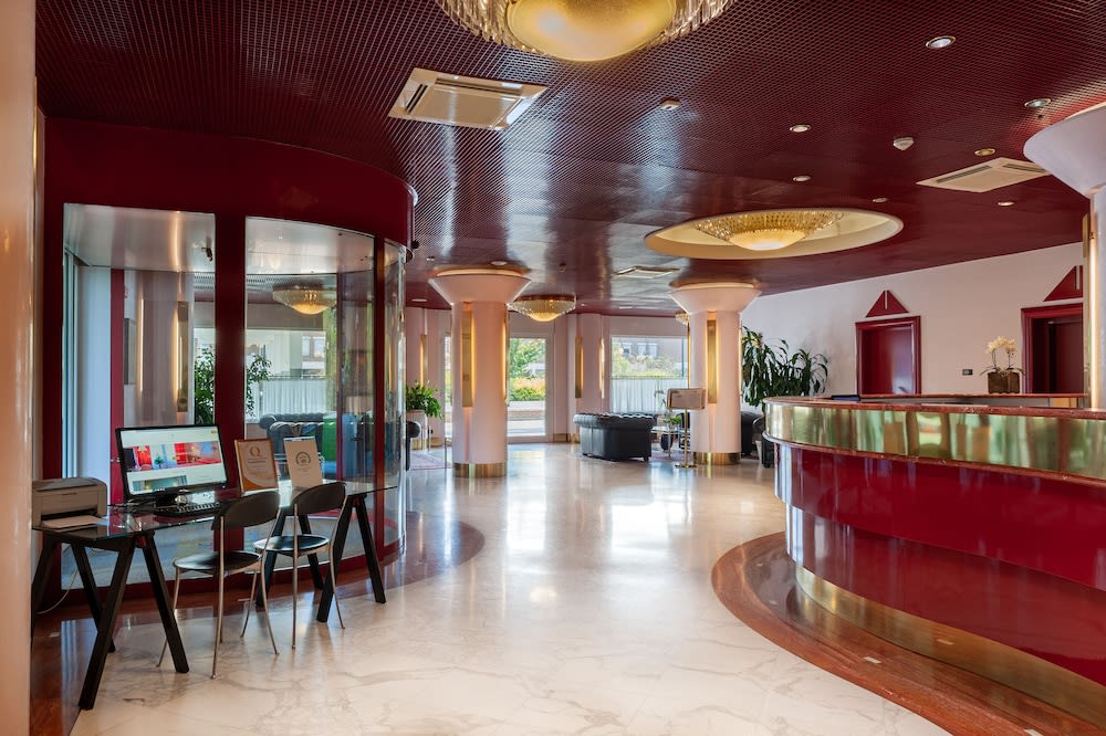 Agora' Palace Hotel 2