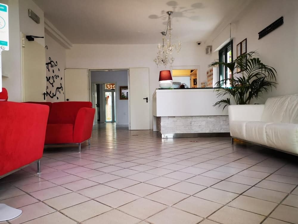 Kristalex Pet Family Hotel 5