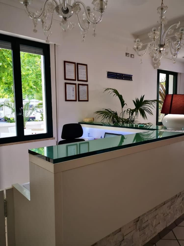 Kristalex Pet Family Hotel 4