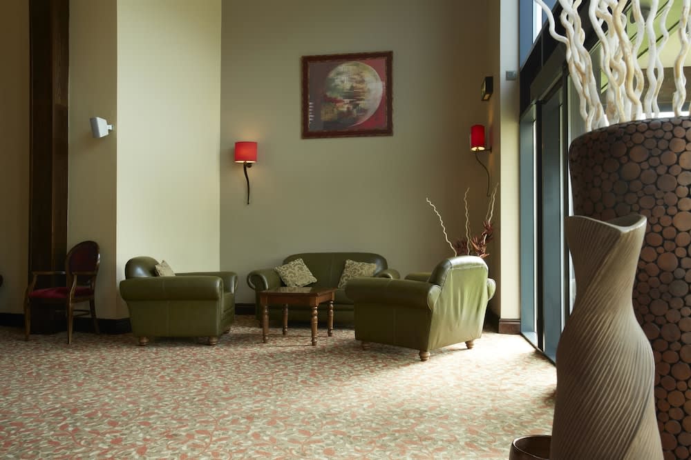 Best Western Plus Pastures Hotel 2