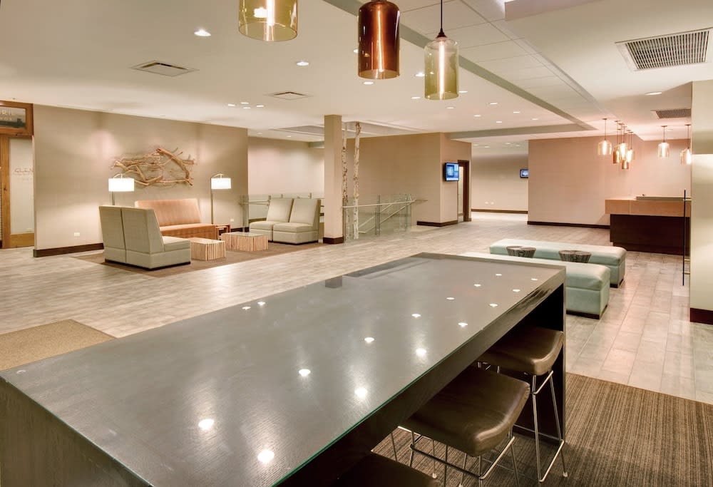 Crowne Plaza LOMBARD DOWNERS GROVE by IHG 2