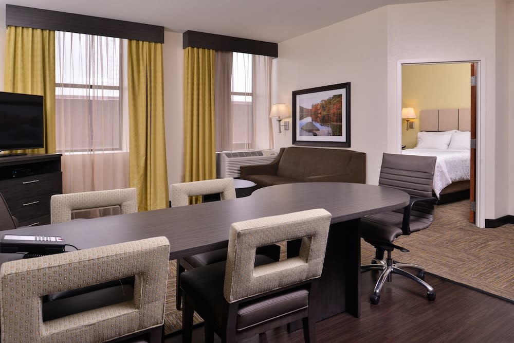 Candlewood Suites TERRE HAUTE by IHG 2