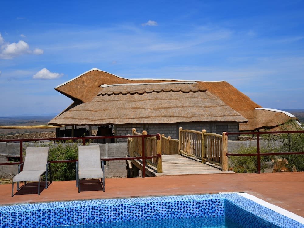 Serengeti Safari Lodge 1