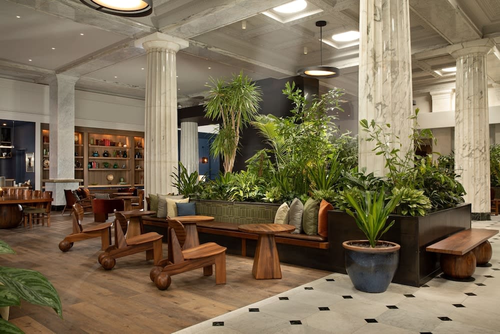 Emery Hotel, Autograph Collection 2