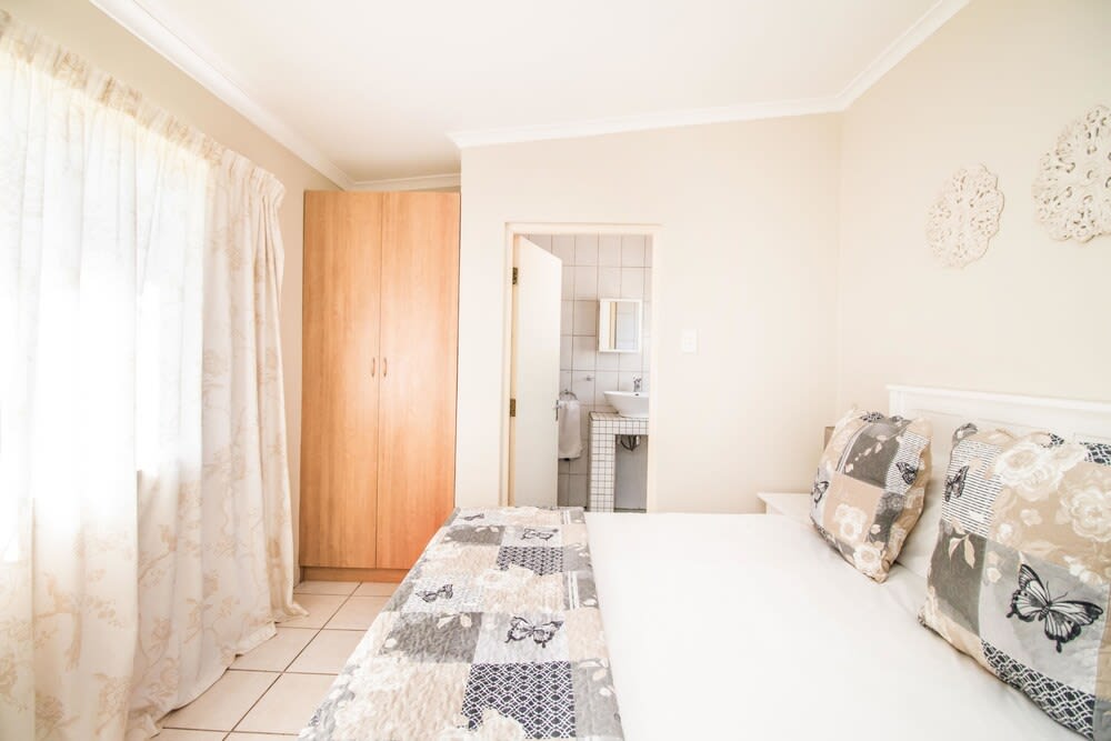 Little Rose Guesthouse & Self-Catering 2