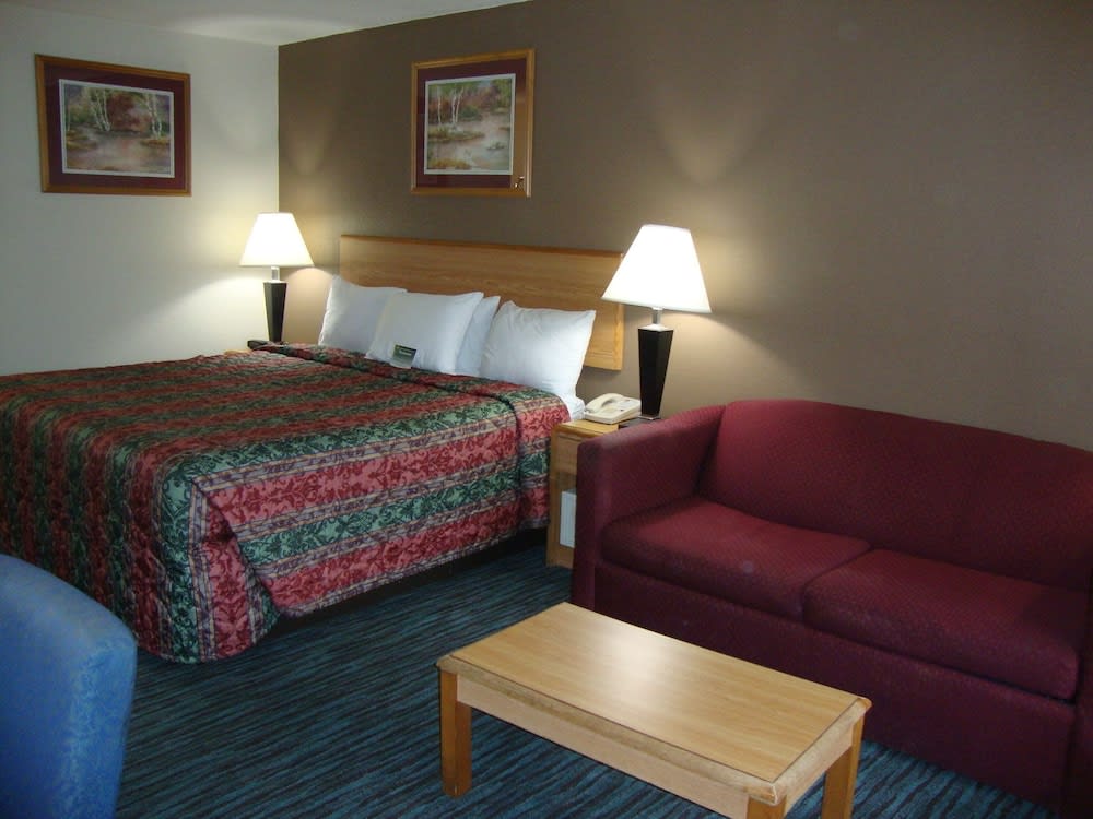 Econo Lodge Inn and Suites - Jackson 5