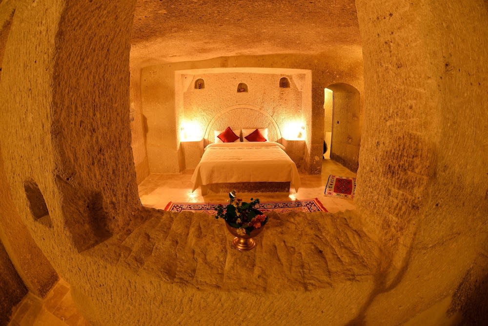 Mosaic Cave Hotel 3