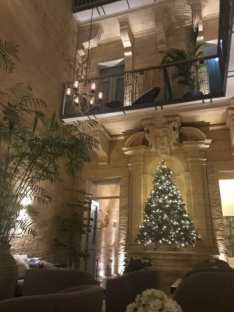 66 Saint Paul's & Spa 2