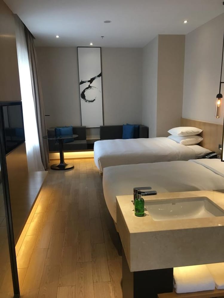 Fairfield by Marriott Shanghai Jingan 4