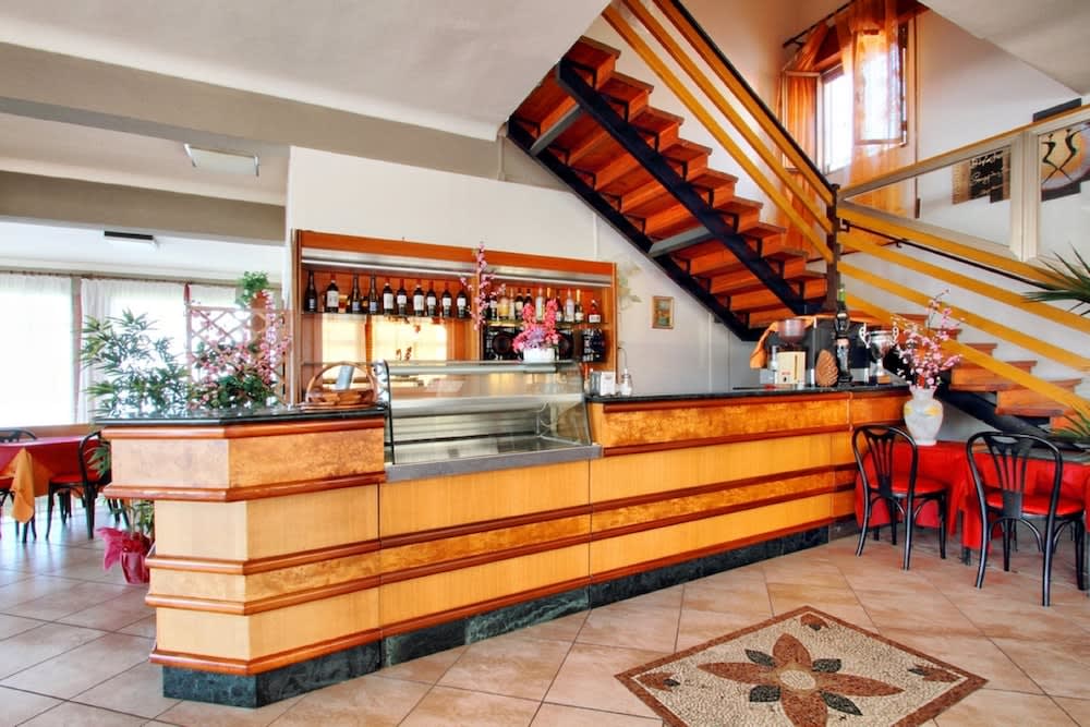 Aparthotel Amelia Dream View 2