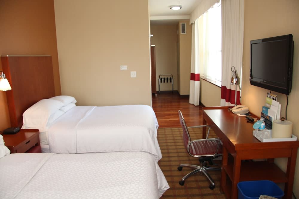 Four Points Philadelphia City Center 4