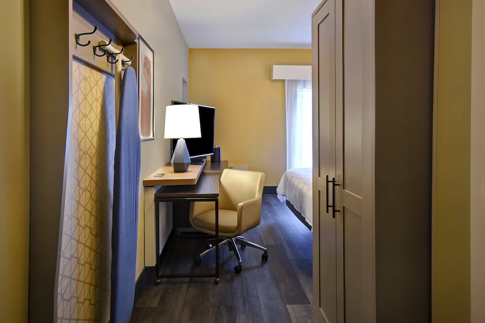 Holiday Inn Philadelphia-Cherry Hill by IHG 5